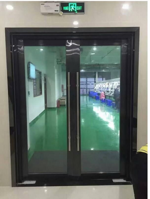 优良不锈钢玻璃防火门